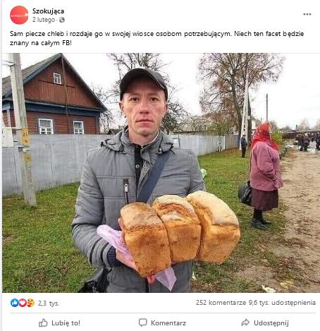 Poniżej jest zdjęcie przedstawiające w centralnym miejscu mężczyznę trzymającego bochenki chleba w rękach. Za nim widać drewniany dom, mur, starszą kobietę a w oddali kilka osób.
