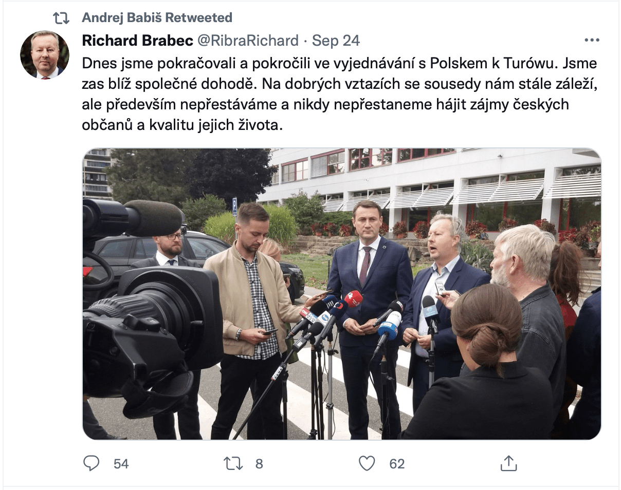 Zrzut ekranu tweeta czeskiego ministra środowiska Richarda Brabca w sprawie polsko-czeskich negocjacji o kopalnię Turów.