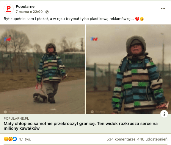 Post zawierający link do artykułu o dziecku samodzielnie przekraczającym granicę. Na zdjęciu widzimy małego chłopca ubranego w kurtkę, który zapłakany idzie betonową drogą. W dłoni ciągnie plastikową reklamówkę. Dookoła dziecka nie ma nikogo. Pogoda jest pochmurna