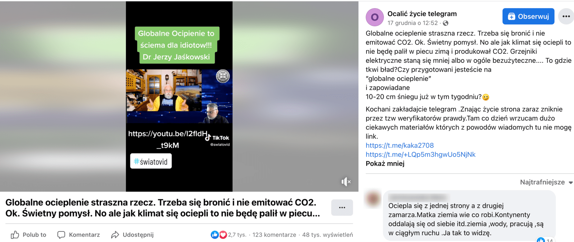 Zrzut ekranu posta na Facebooku. W kadrze podanego Tik Tikoka jest dr Jaskowski w żółtej bluzie i czarnej koszulce. Siedzi w pokoju z regałami wypełnionymi książkami i bibelotami. Na ścianie zawieszony jest zegar z kukułką. W rogu ekranu znajduje się ujęcie na prowadzącego rozmowę: szpakowatego mężczyznę w okularach.