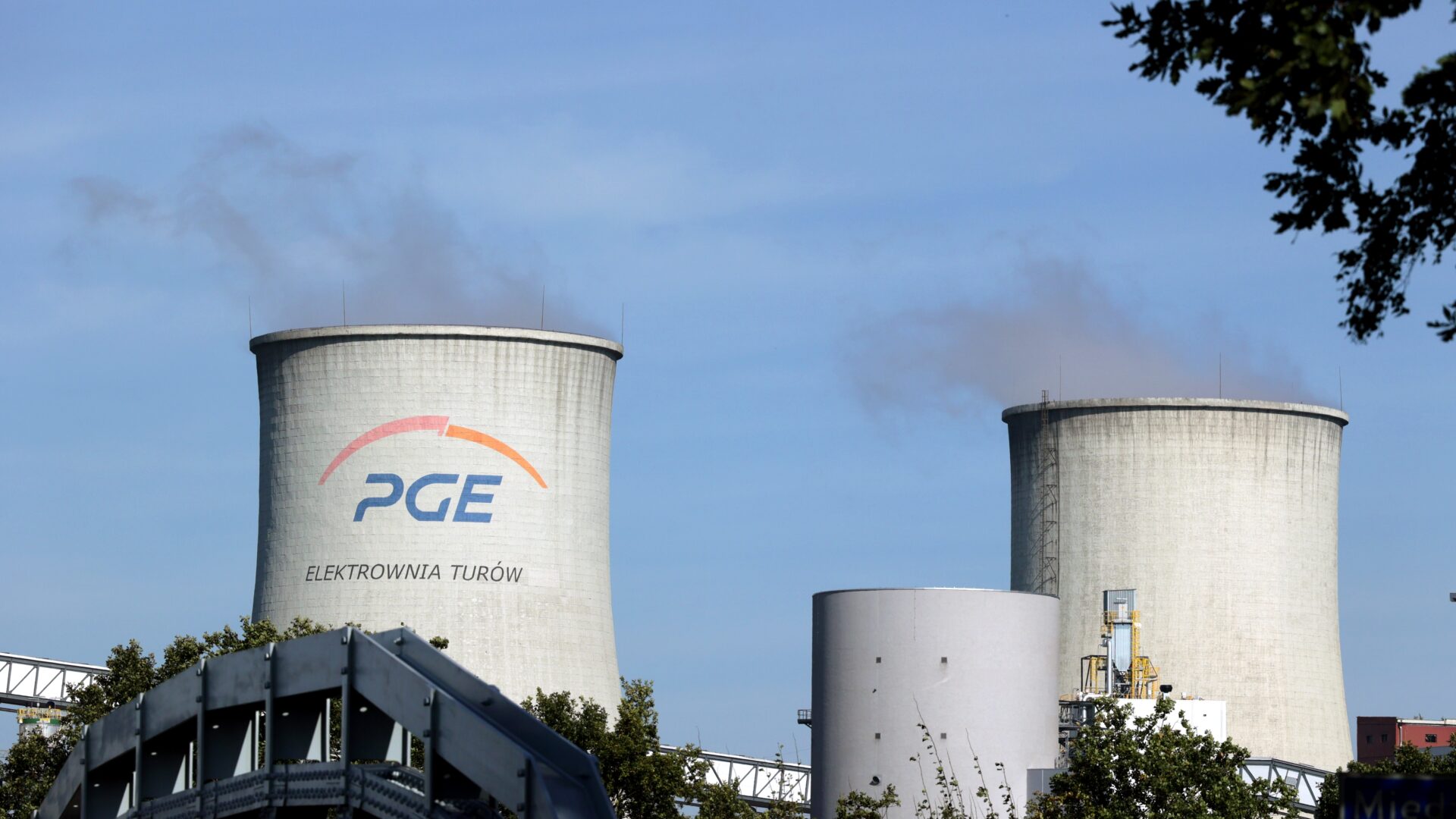 Manipulacja i greenwashing. Ujawniamy kulisy działań PGE