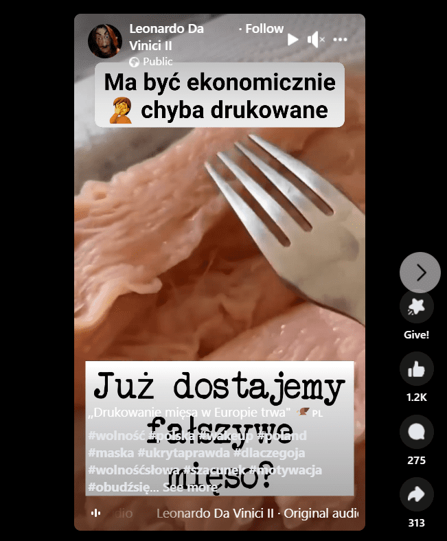 Zrzut ekranu z rolki na Facebooku. Na nagraniu widoczna część piersi z kurczaka oraz napisy: „Ma być ekonomicznie chyba drukowane”, „Już dostajemy fałszywe mięso?”.