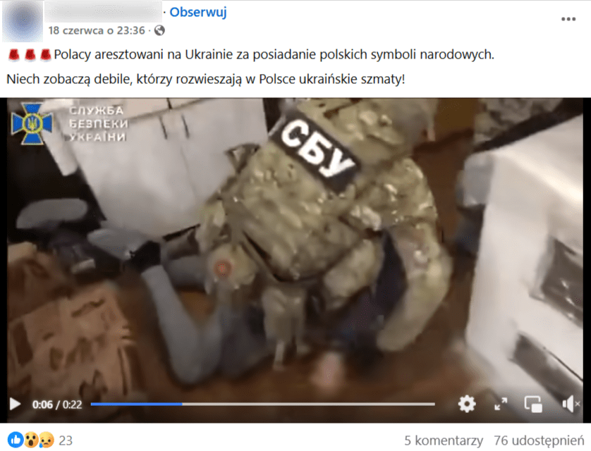 Zrzut ekranu z wpisu na Facebooku, w którym przedstawiono zatrzymanie przez ukraińskie służby. Na stopklatce widać funkcjonariusza, który przytrzymuje mężczyznę.