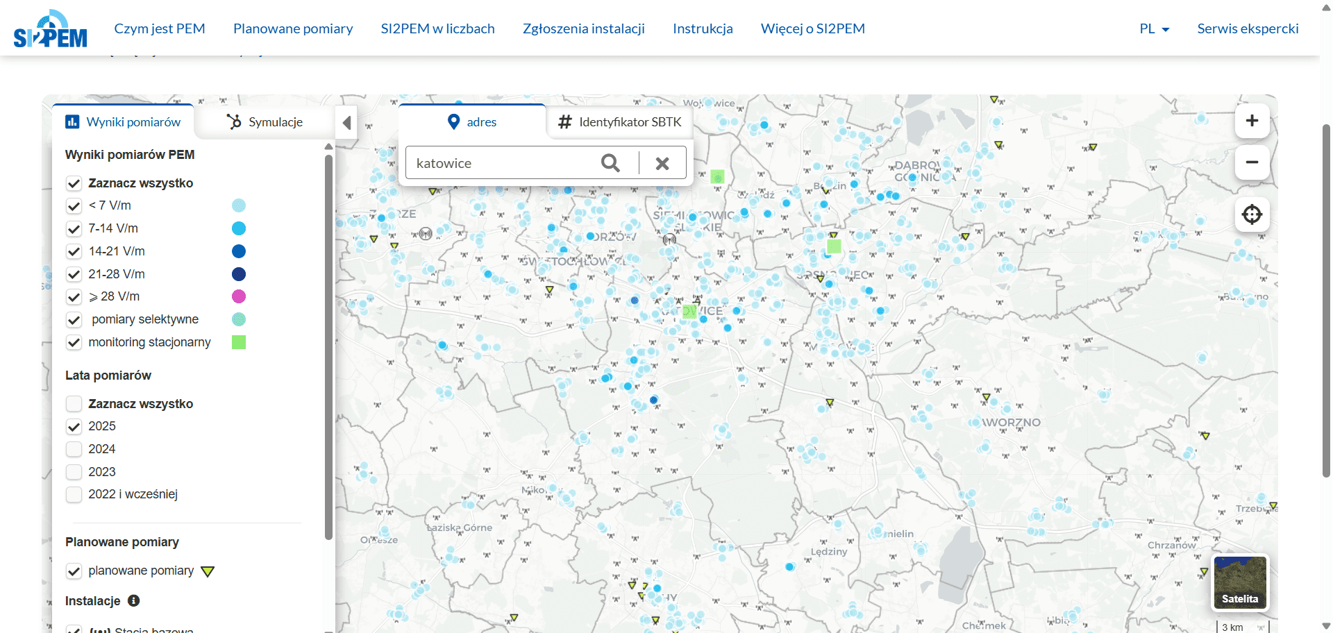 Zrzut ekranu z platformy si2pem.gov.pl, na której widnieje mapa z pomiarami pól elektromagnetycznych w Polsce.