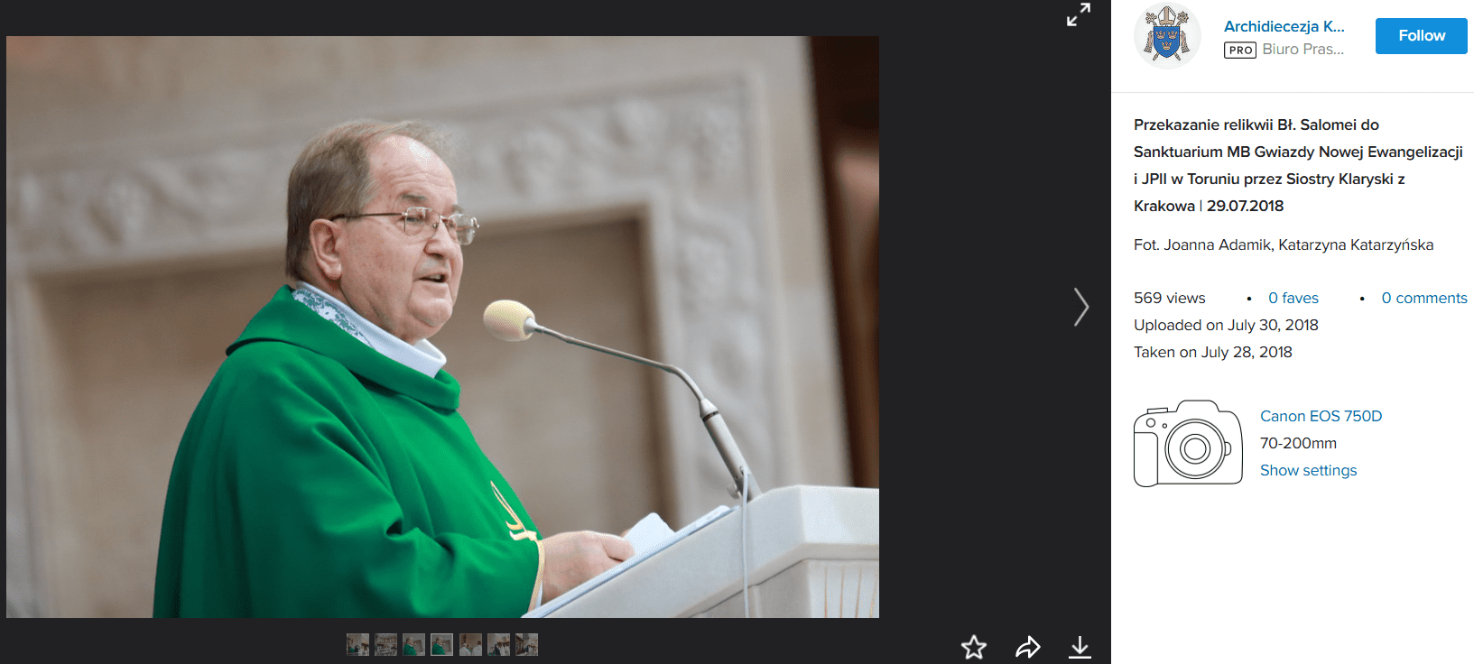 Zdjęcie Tadeusza Rydzyka z portalu Flickr, to samo, które przerobiono potem w deepfake’u 